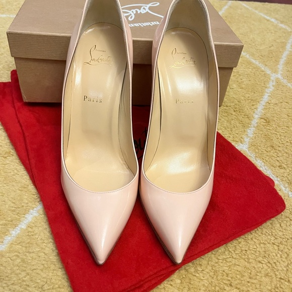 Christian Louboutin - Picture 7 of 16